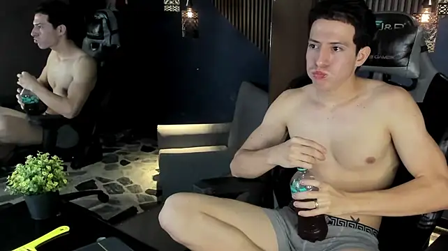 Chat XXX Live TheGhostforeeonss