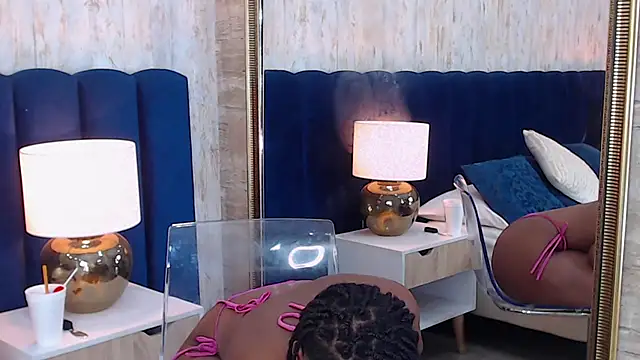 Chat +18 de SimoneBlake ao vivo