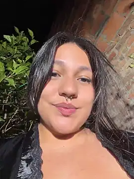 Chat XXX en directo de Emily_Gomezz