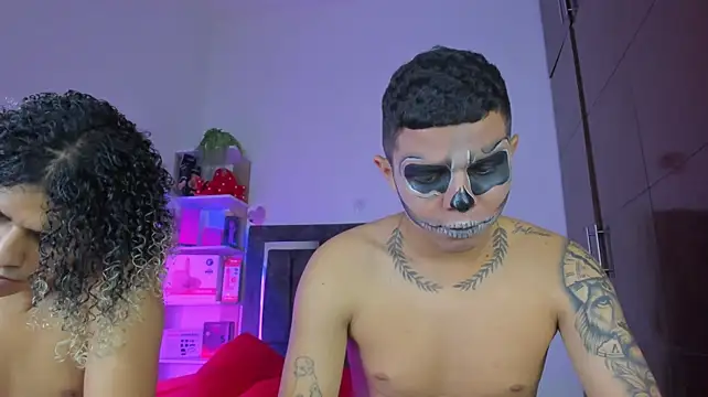 XXX chat uživo modela StevenSmith18