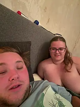 CurvyPaar2 – Live XXX-chat