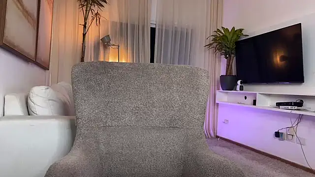 ViviGoddess Adlı Modelin Canlı XXX Sohbeti