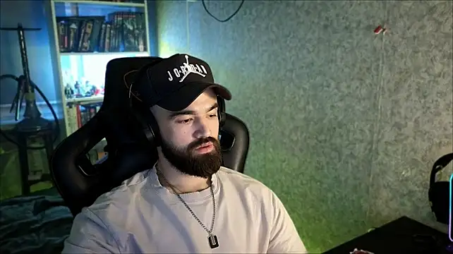 Chat +18 de _Serious_Man ao vivo