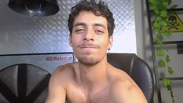 Jeey_Bee Chat XXX live
