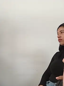 Nathaly_12 élő XXX-chatje
