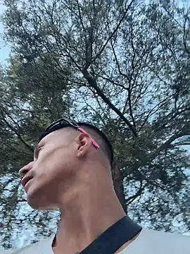DOMINICKVEGAS77 现场XXX聊天