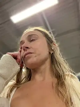 Živý XXX chat lunagirl13