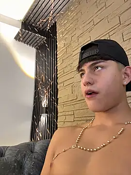 Онлайн чат XXX Lander_Cruz