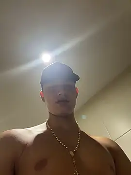 Lander_Cruz Live XXX-Chat