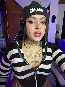 Chatroom XXX en direct de LauriInk1