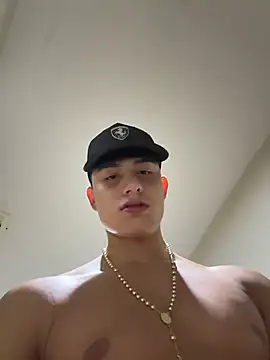Lander_Cruz Live XXX-Chat