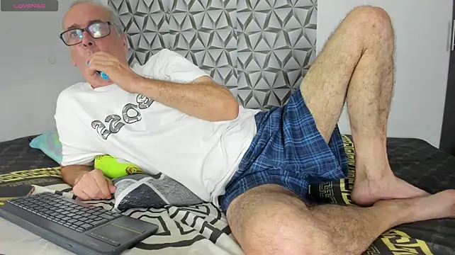david_holman Adlı Modelin Canlı XXX Sohbeti