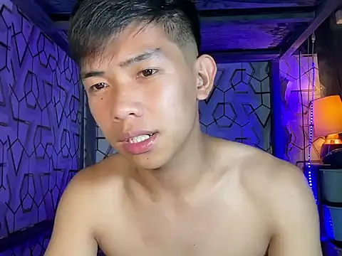 Clyde_hugecock Live XXX-Chat