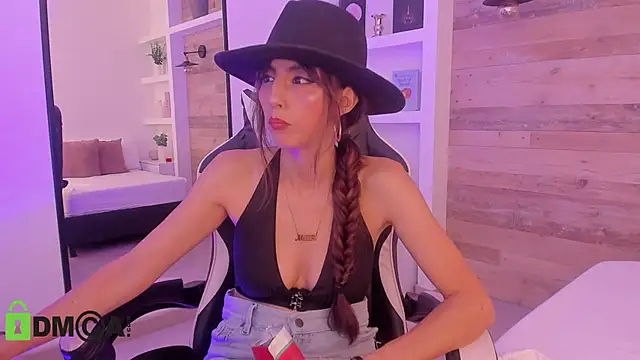 candy_summer28's Live XXX Chat