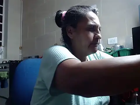 Chatroom XXX en direct de Merlyna_time