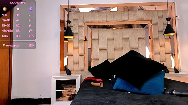 Živý XXX chat EmilyX_