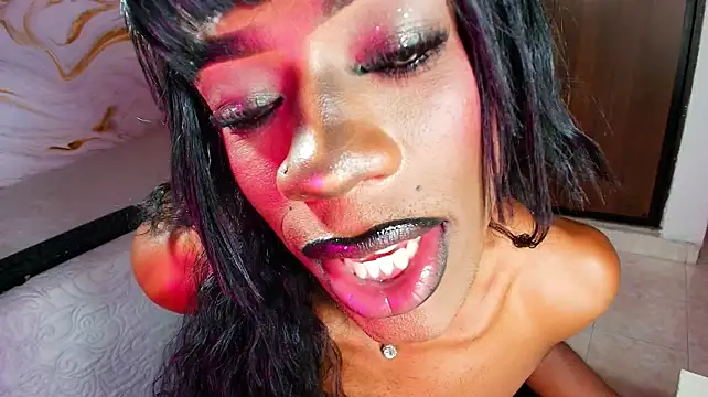 XXX chat uživo modela EbonyHansNight