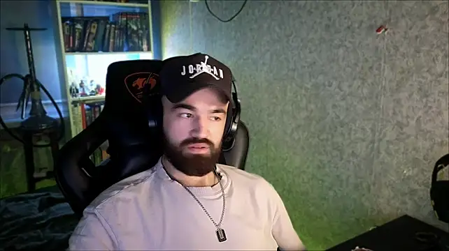 _Serious_Man Chat XXX live