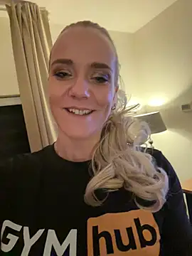 Chat +18 de missconly ao vivo