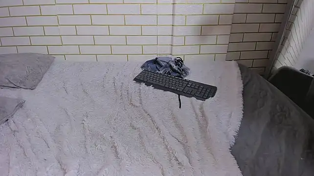 Be_dominated élő XXX-chatje