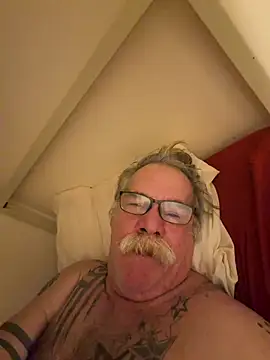 Czat XXX na żywo  – Caesar_Baxter