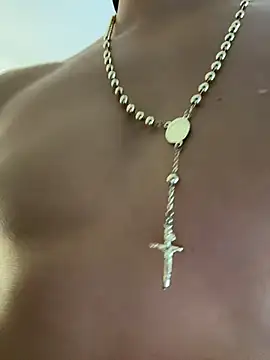 XXX chat uživo modela Lander_Cruz