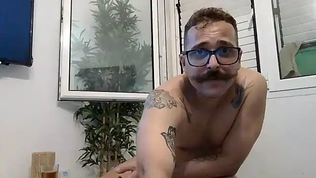 yanick931 Live XXX-Chat