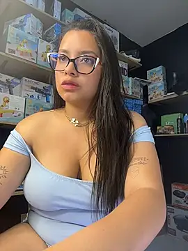 Miss_Bella_Flame লাইভ XXX চ্যাট