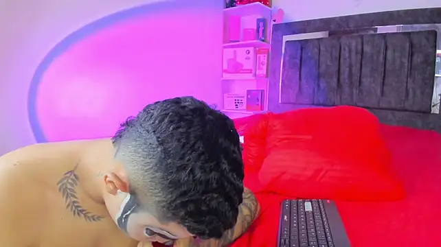 StevenSmith18's Live XXX Chat