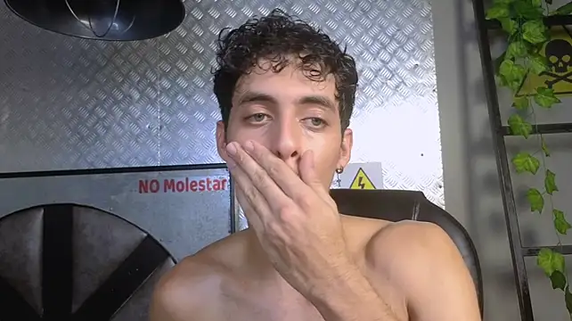 Jeey_Bee – Naživo XXX chat