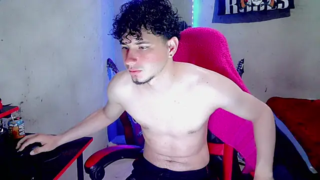Atom_Hotn Live XXX chat