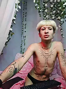 FinnEcho's Live XXX Chat