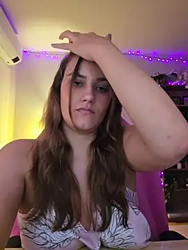 MiaRides19 Adlı Modelin Canlı XXX Sohbeti