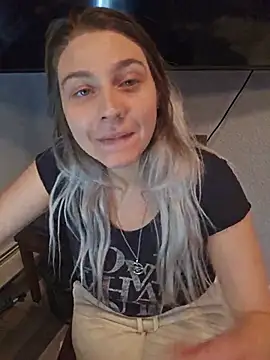 ScarletsWeb élő XXX-chatje