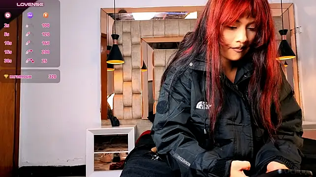 Živý XXX chat EmilyX_