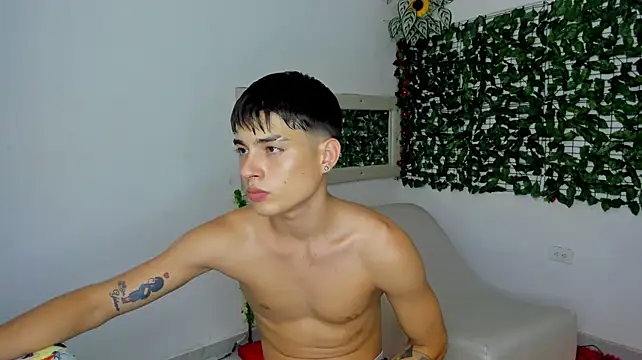 XXX chat uživo modela The_beby_guy