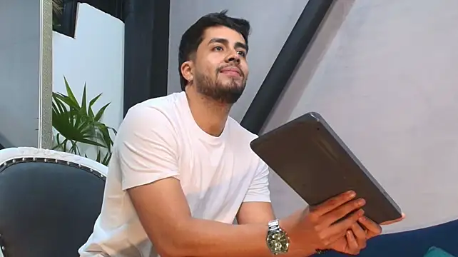Chatroom XXX en direct de Nico_cerati