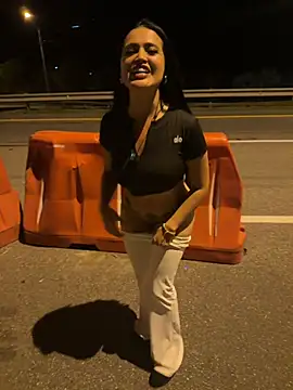 צ'אט XXX בשידור חי של Sara_fun
