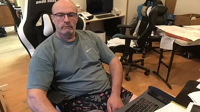 schief6218's Webcam Show