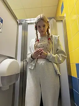 elsawhere élő XXX-chatje