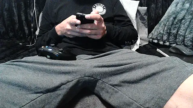 JohnnyKorrupt_ élő XXX-chatje