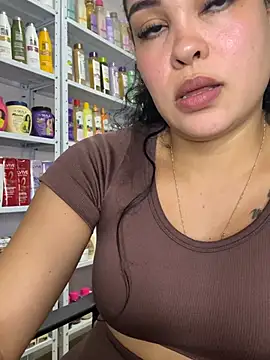 FOX_LATINAn Live XXX chat