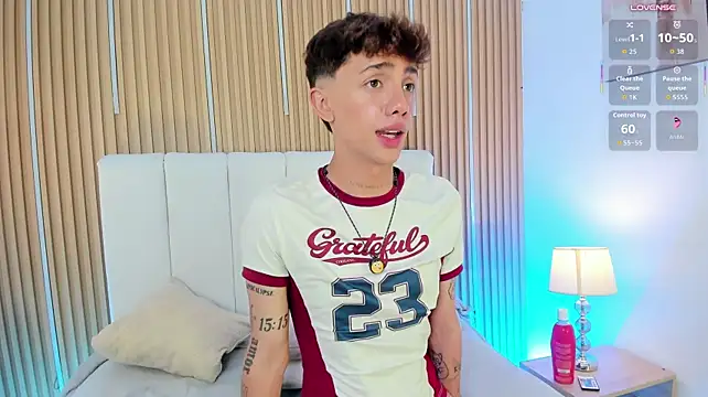 Timothy_ros Chat XXX in diretta