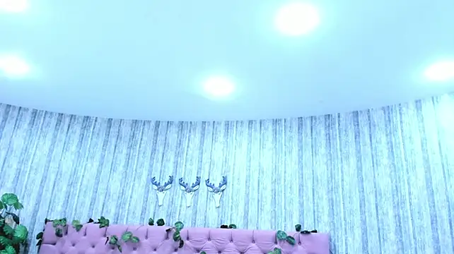 MeganLorensx's Live XXX Chat