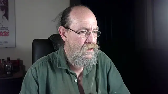 צ'אט XXX בשידור חי של Uncle_Hottie