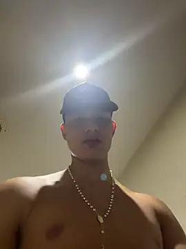 Lander_Cruz Live XXX-chat