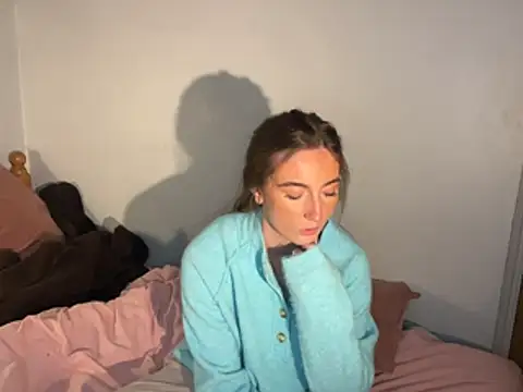 Chat +18 de RosieLiorai ao vivo