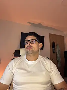 Chat +18 de TroyeKnight ao vivo
