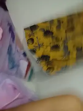 دردشة Luna_petite69 الجنسية المباشرة