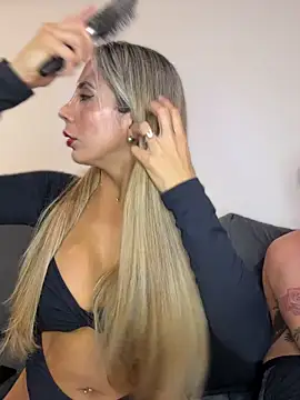 iam_sofia__ élő XXX-chatje